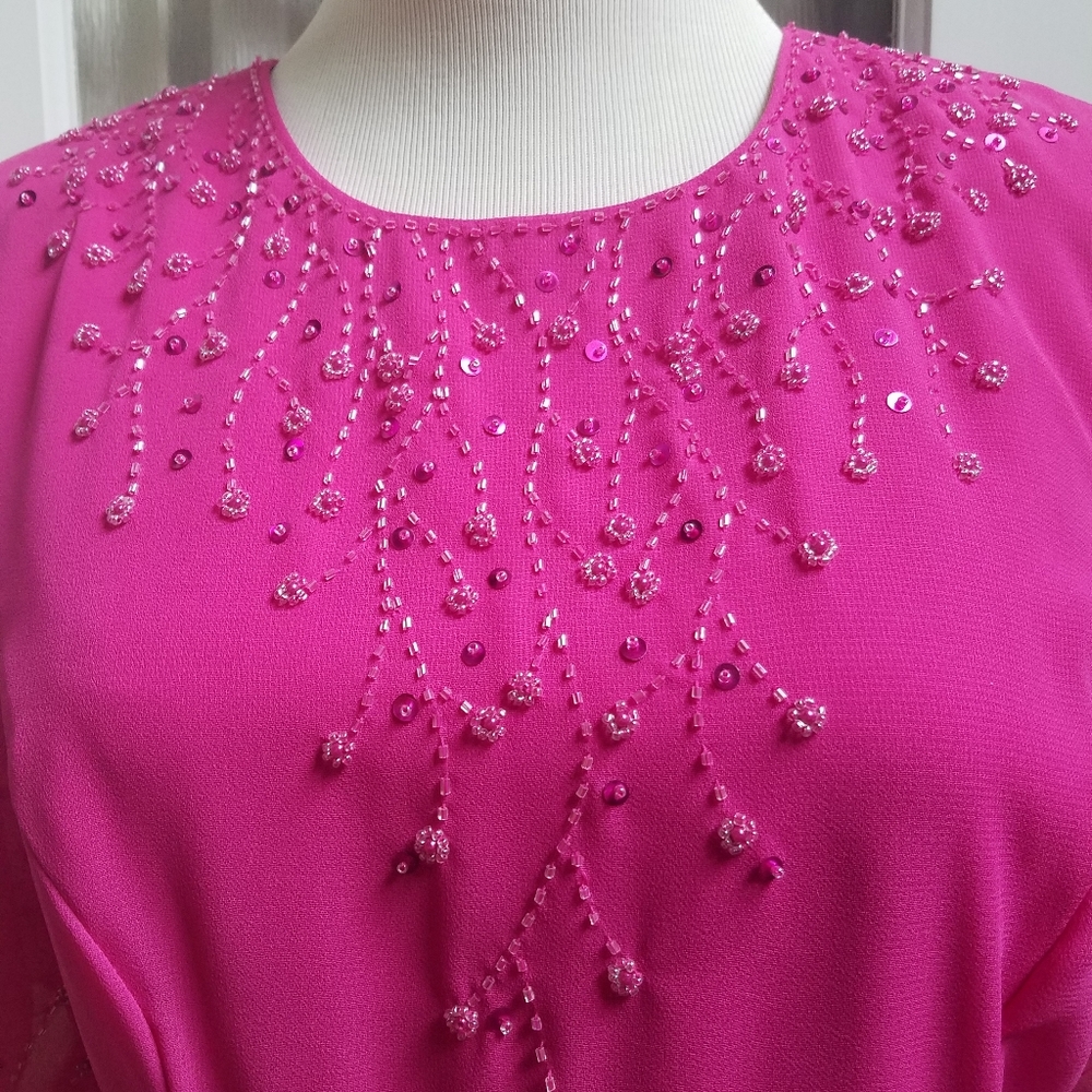 NWT May Queen Couture Ladies Sequined Fushia Evening Gown in size Large